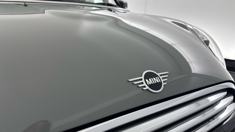 MINI Hatchback 1.5 Cooper Exclusive II 3dr Petrol Hatchback